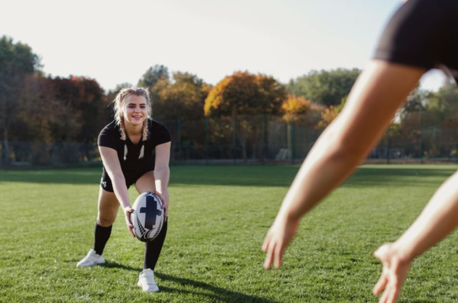 How Did Women Build Their Own Rugby System?