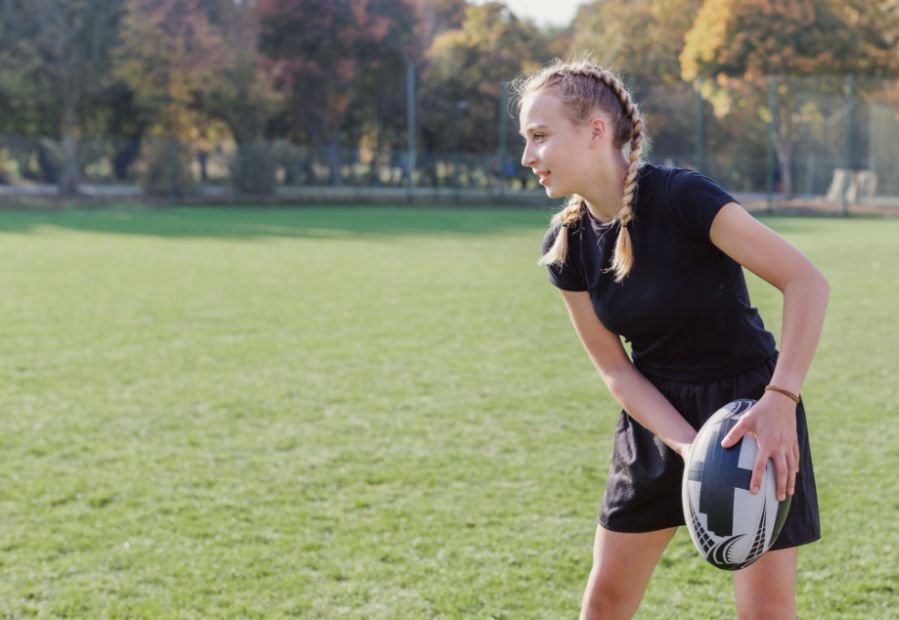 Who Strengthened Women’s Rugby Leadership in the 1990s?